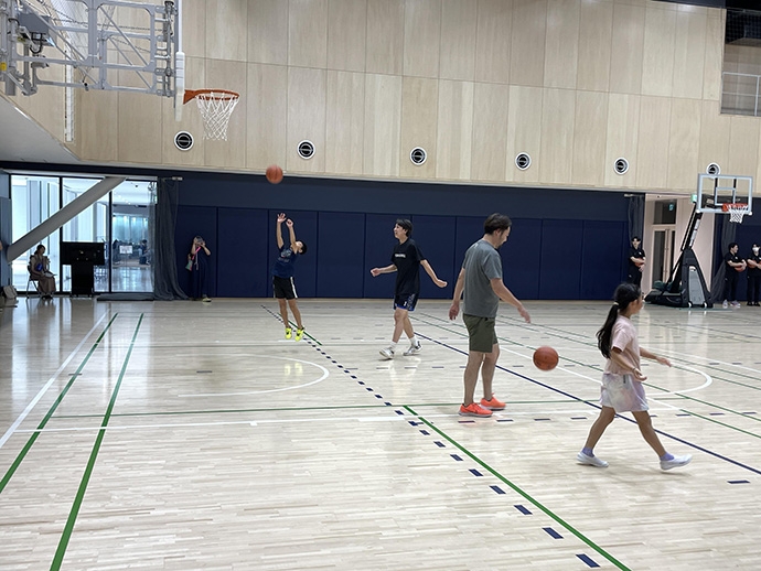 参加した小学生は短い時間でもめきめきと上達していました。