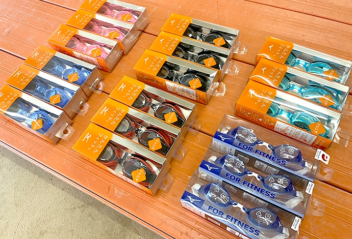 ミズノ株式会社よりゴーグルのプレゼント